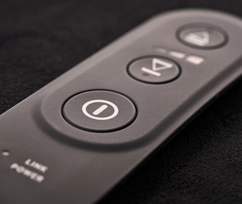 Robust silicone rubber keypad with good tactile feedback, for rugged environment